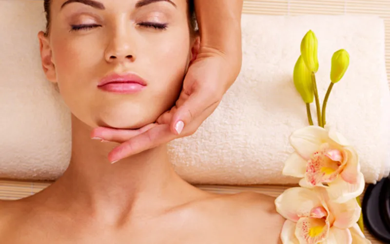 Hidratación labial + hidratación facial